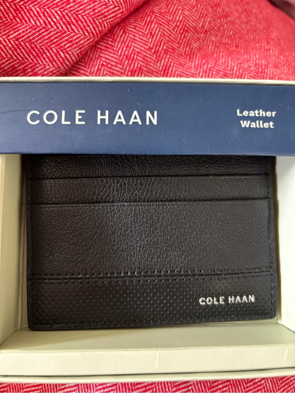NIB Cole Haan Black Bleecker Leather Card Case - Picture 5 of 8